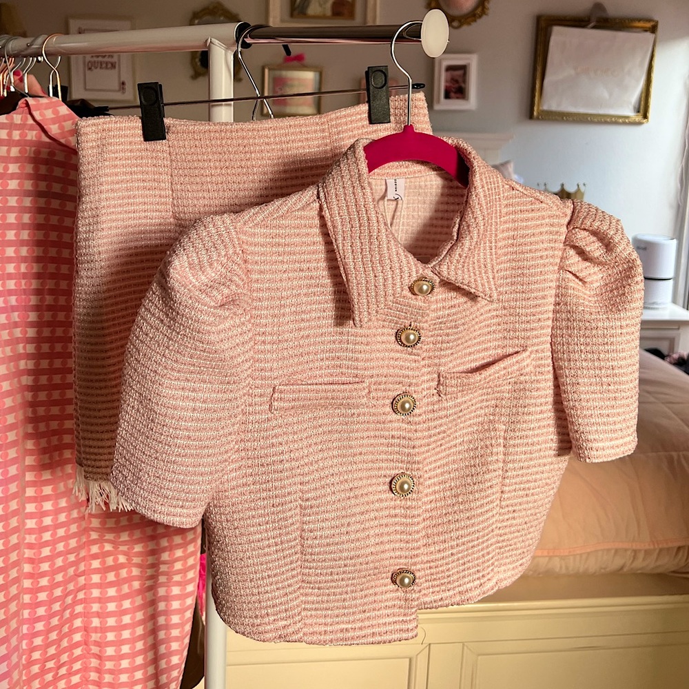 Pink tweed two piece suit set 💖 Cropped blazer top and mini skirt NWT